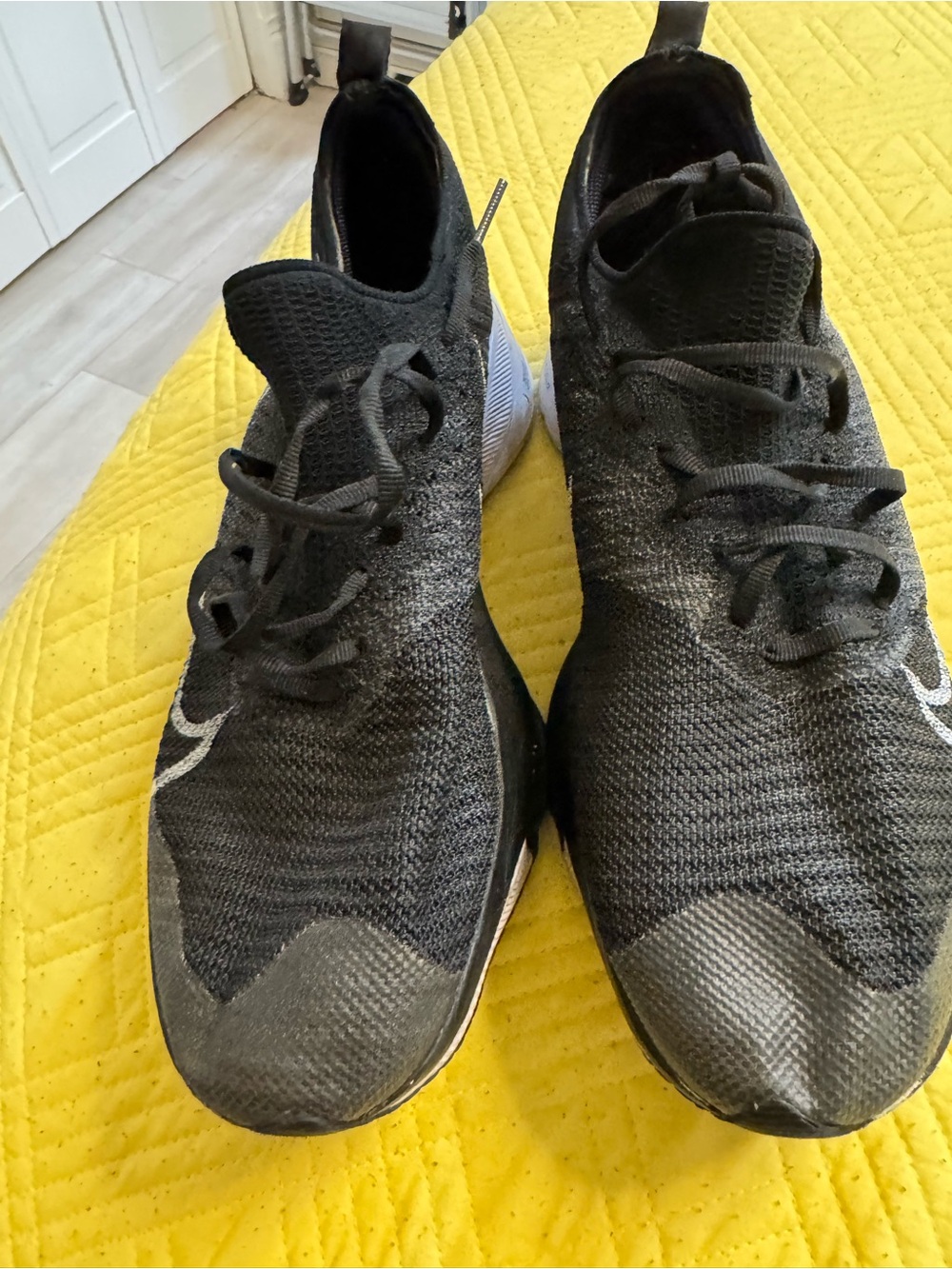 Men's Black Knit Athletic Sneakers - Unbranded Zoom Tempo Next Size 10.5